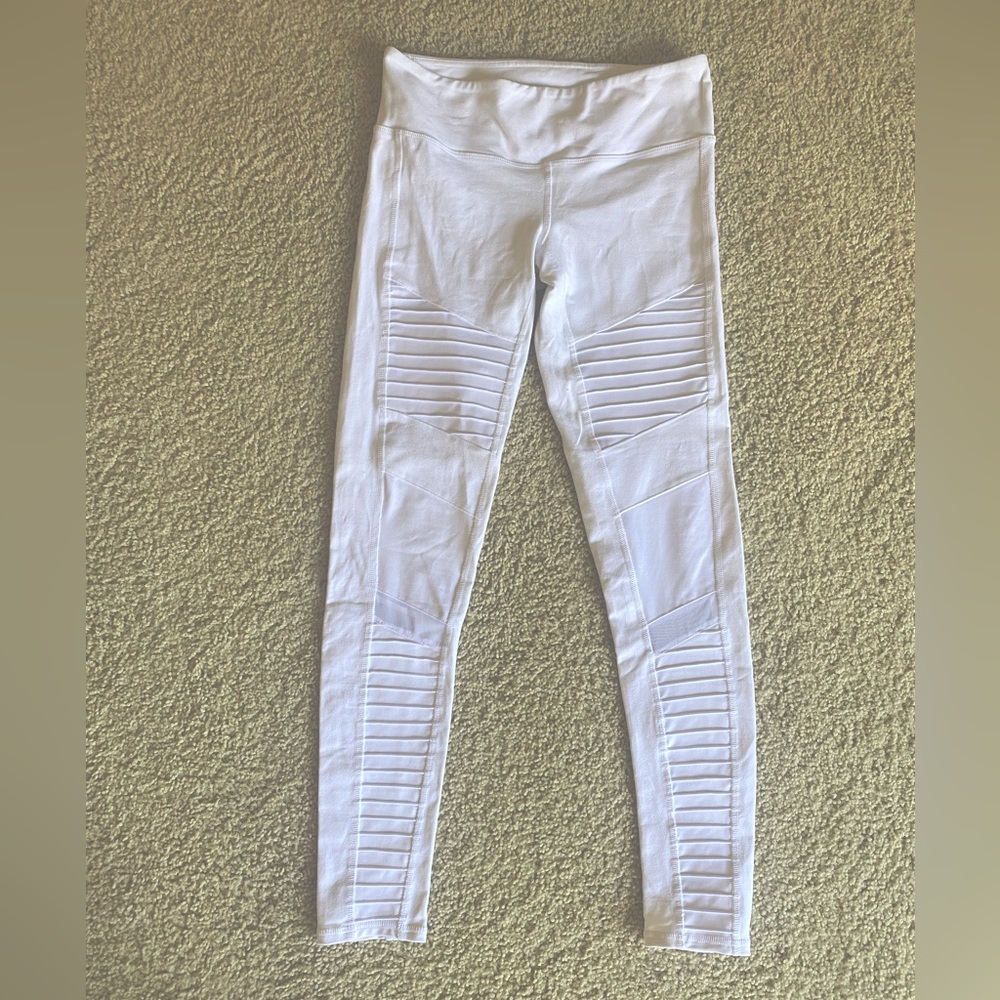 Mid rise white Moto style Alo leggings
